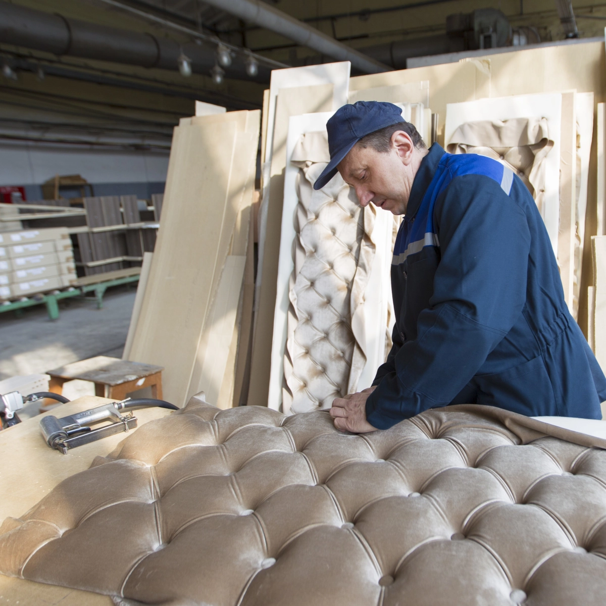 How Much Does It Cost to Reupholster a Lounge Chair